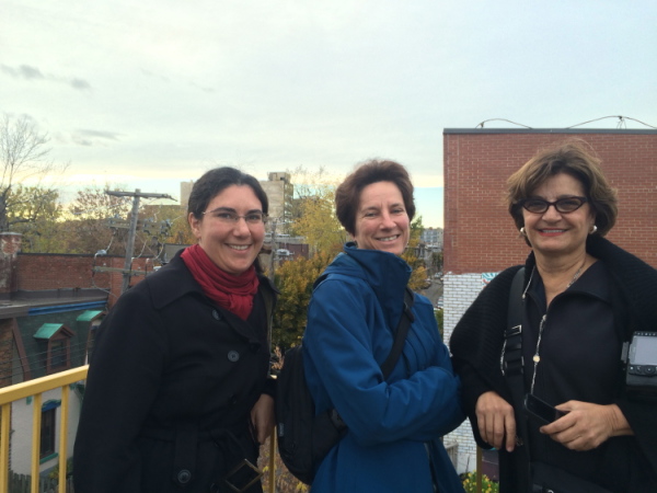 Here is Judith Colombo farmer extraordinaire, my Mom (Chemical engineer)  and Dina Honke blogger (and lawyer) at http://oliveoilandlemons.com/montreal-going-green-melissa/ all on the Montreal Living Table: healthy and sustainable food tour (on the roof of Santropol Roulant) 